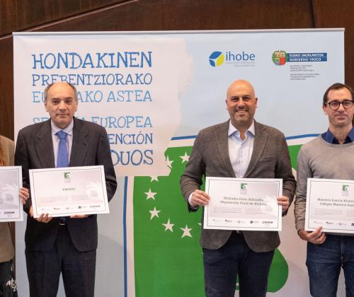 Diputación Foral de Bizkaia, Asociación Duara, Colegio Maestro García Rivero, Eroski y la surfista Garazi Sánchez representarán a Euskadi en los Premios de la Semana Europea de Prevención de Residuos