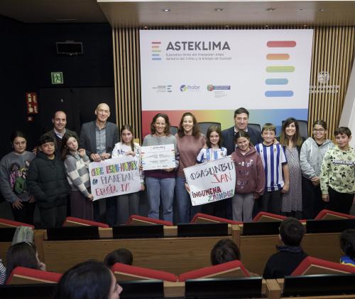 Oarsoaldea Garapen Agentzia, los Ayuntamientos de Ermua y Kripan, y la Ikastola Intxaurrondo de Donostia, galardonadas como mejores iniciativas en acción climática de ASTEKLIMA 2025 
