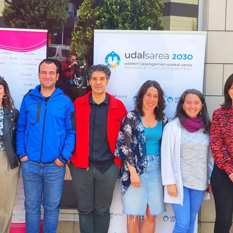 Udalsarea 2030 reúne a municipios de la Mancomunidad de Servicios del Txorierri en un encuentro comarcal en Derio