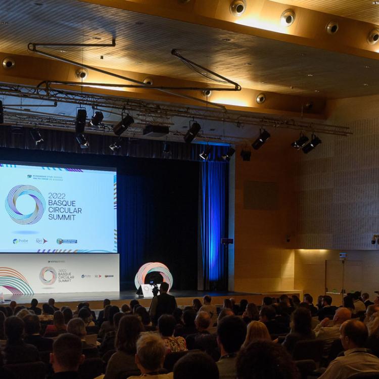 Alexander Boto, director general de Ihobe: Reforzar el modelo económico circular facilitará a las empresas vascas afrontar los cambios en el escenario internacional