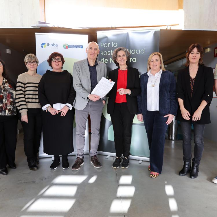 Las sociedades públicas Ihobe y Orekan firman un acuerdo para impulsar la sostenibilidad, la economía circular y la acción climática entre Euskadi y Navarra