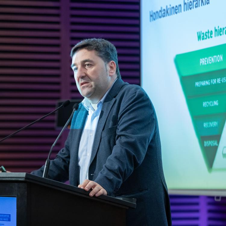 Josu Bilbao, viceconsejero de Medio Ambiente: “cada vez reciclamos más y depositamos menos en vertedero”